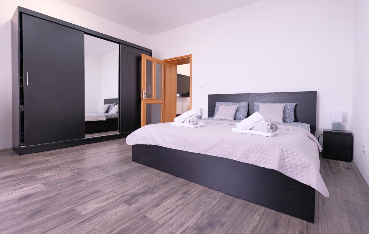 Apartment Klea - Cosy, Near City Center Pula Dış mekan fotoğraf