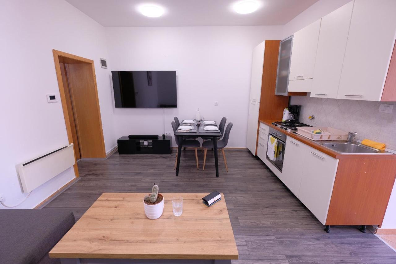 Apartment Klea - Cosy, Near City Center Pula Dış mekan fotoğraf