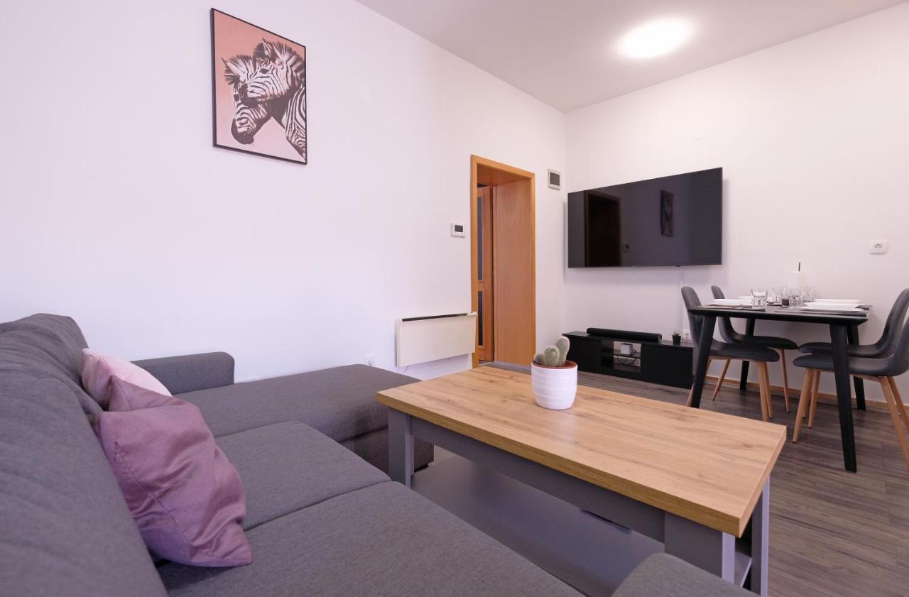 Apartment Klea - Cosy, Near City Center Pula Dış mekan fotoğraf